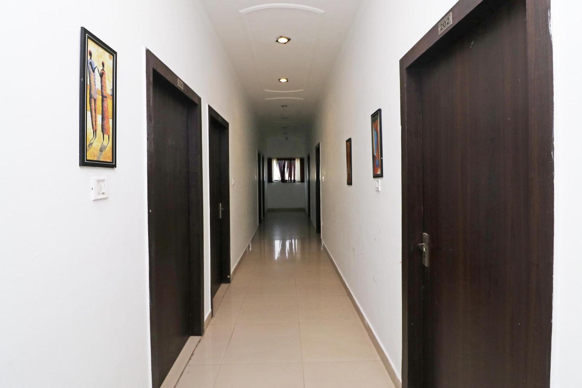 Hotel O Mid Town Ojus Tower Rudrapur Exterior foto