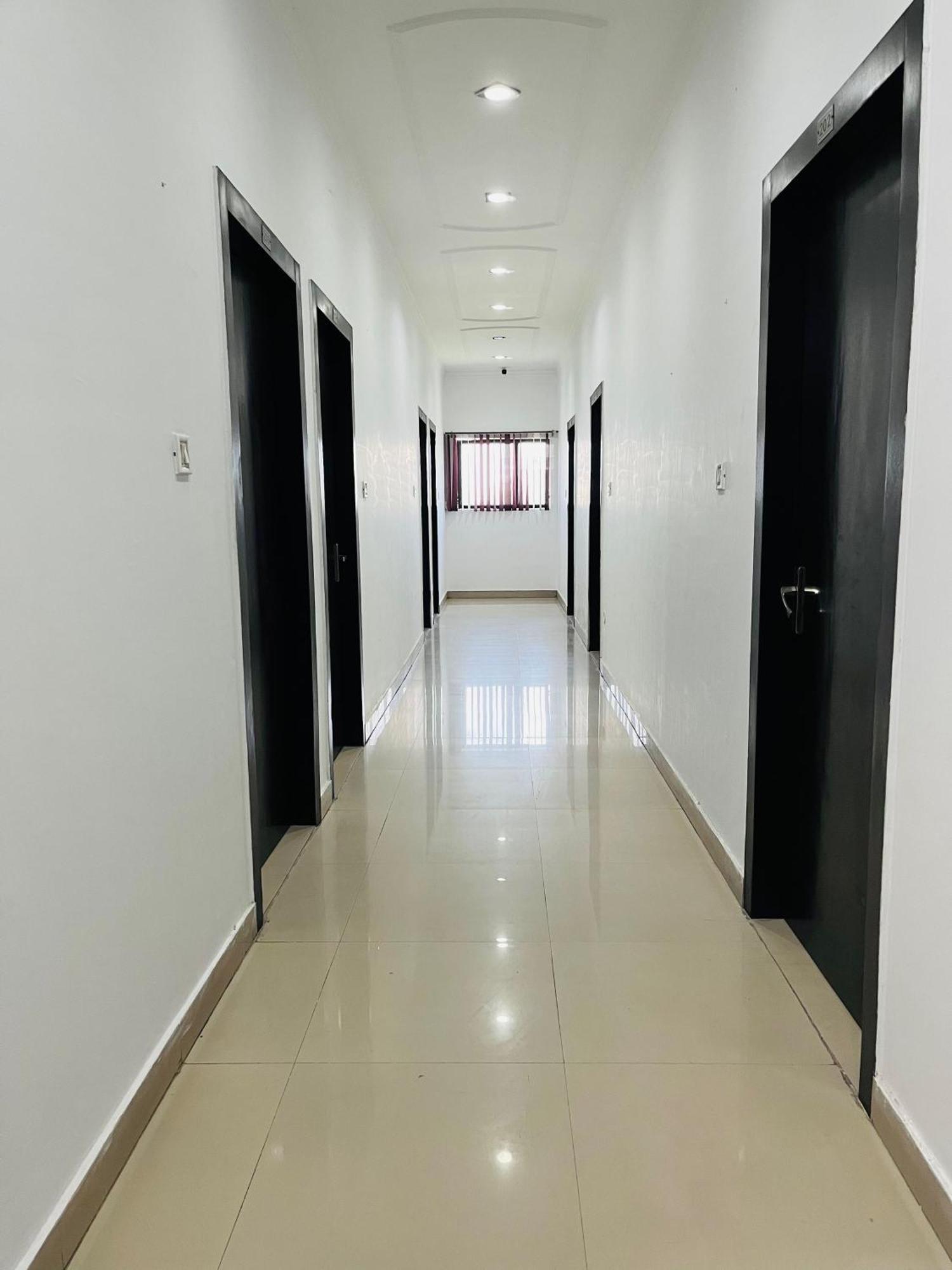 Hotel O Mid Town Ojus Tower Rudrapur Exterior foto